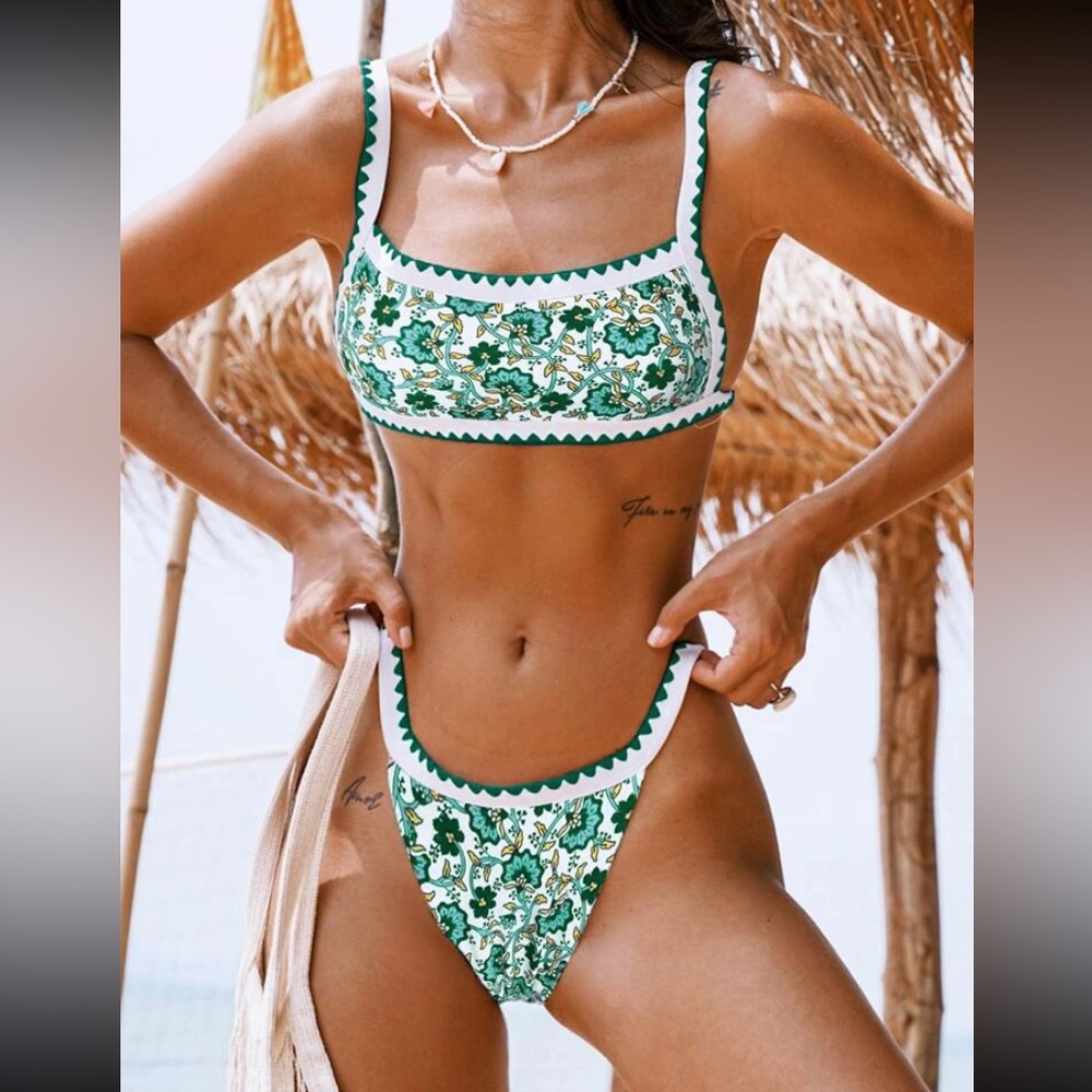 Floral bikini